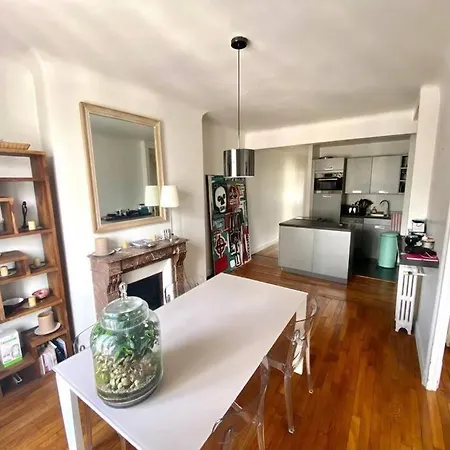 Comfy 2 Bedrooms Apartman Levallois-Perret